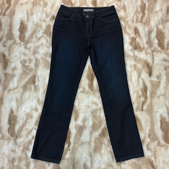 Chico’s Platinum Denim Ultimate fit slim leg, dark wash, (0.5 Chicos size) EUC - Picture 1 of 4